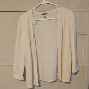 Investments brand 100% Cashmere Ivory Cardigan